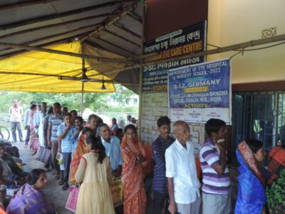 Queue of patients for free eye check-up at Vidyasagar Eye Care Centre.