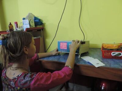 Eye testing machine
