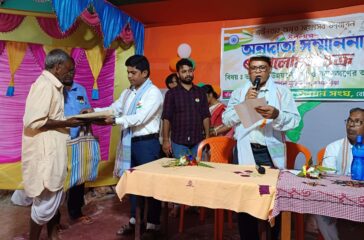 Distribution of spades, napkins, food etc. among 100 farmers to show our respect on the occasion of Independence Day.